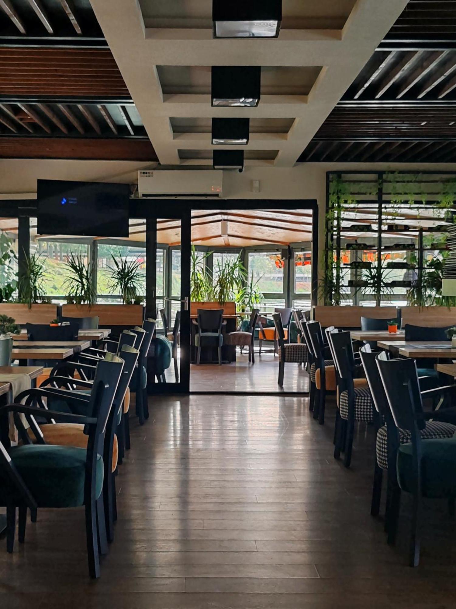 Cruiser Restoran Ćuprija Kültér fotó